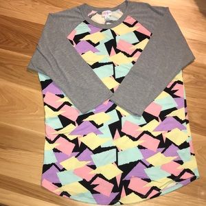 Lularoe Randy retro 80’s print size Large
